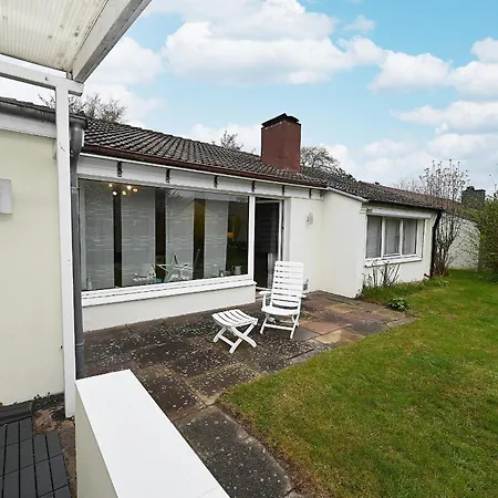 Holiday home Leuchtboje Busum